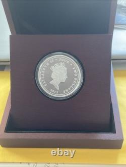 2013 Niue $2 BIRDS OF PREY OSPREY999 Silver One Troy Oz No. 01486 Mintage 5000