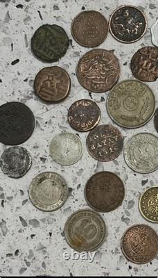 Lot Of 32 Coins Of India, Near East, East Indies, SE Asia, Islamic Etc