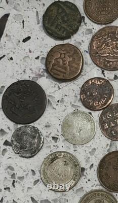 Lot Of 32 Coins Of India, Near East, East Indies, SE Asia, Islamic Etc