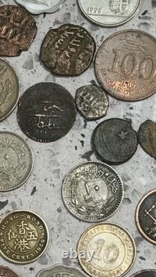 Lot Of 32 Coins Of India, Near East, East Indies, SE Asia, Islamic Etc