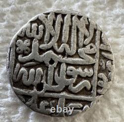 Mughal Emperor Akbar-Silver Rupee (1556-1605 AD)- Ahmadabad 980AH, 11.24 grams
