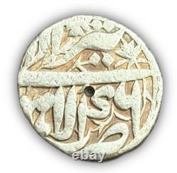 Mughal Empire Akbar Silver One Rupee Lahore Mint RY46